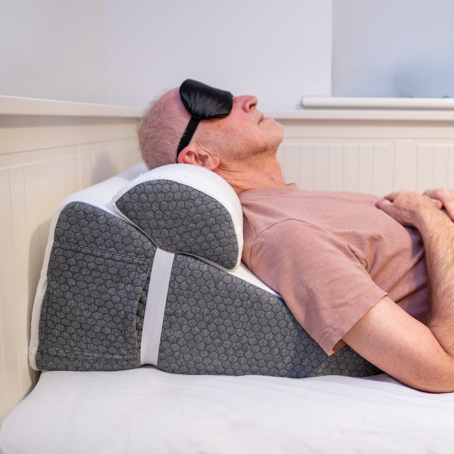 The Hiquo Wedge Pillow