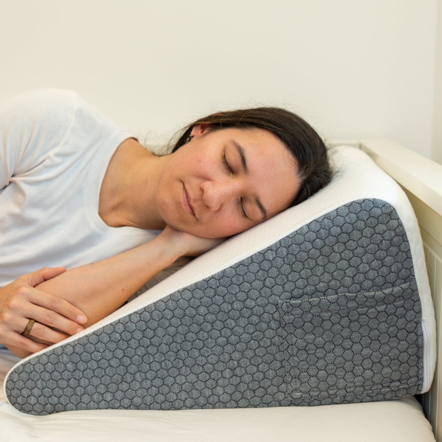 The Hiquo Wedge Pillow